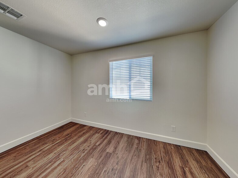 Building Photo - 1710 Viaggio Ave