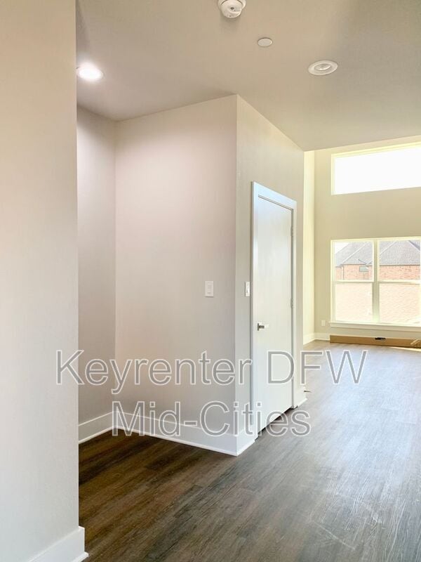 Building Photo - 1431 Pearson St