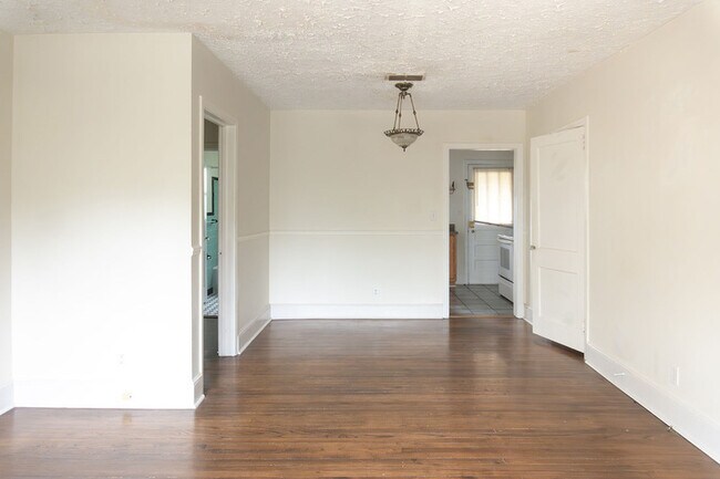 Building Photo - 1501-1503 S Gadsden St