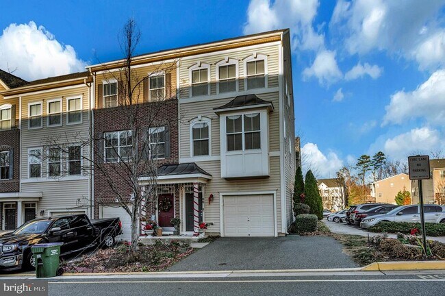 Building Photo - 100 Nestor's Pl