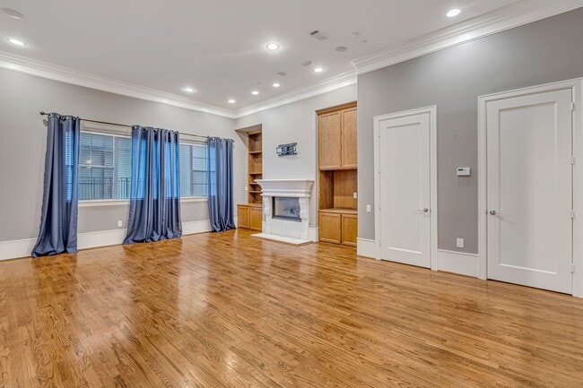 Building Photo - 1215 Rosedale St