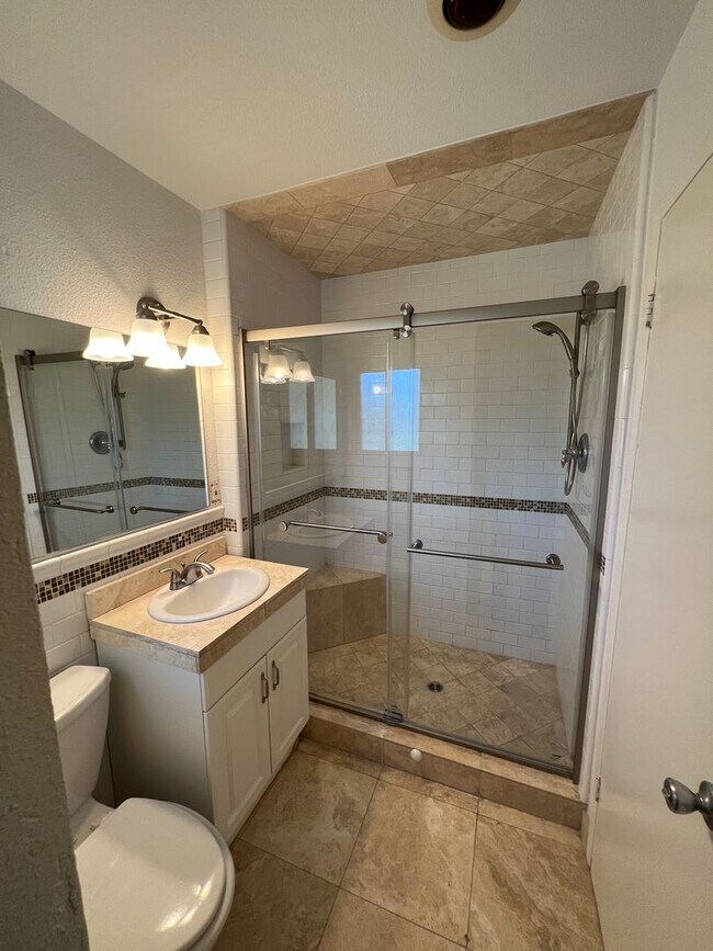 Building Photo - Lovely Ventura Single Story Home for RENT!
