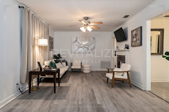 Building Photo - HALF-OFF DEPOSIT SPECIAL! Furnished 2 Bedr...