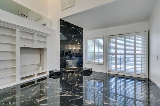 Building Photo - 174 Buena Ct