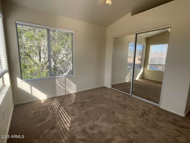 Building Photo - 1702 E Blackhawk Dr