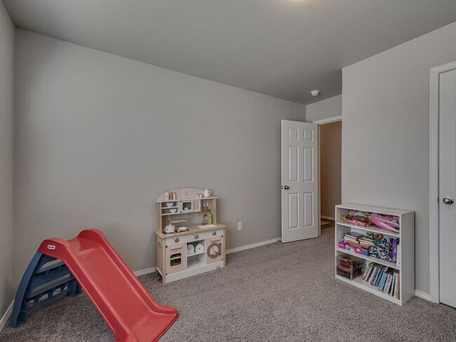 Building Photo - 313 Foxtrot Ter