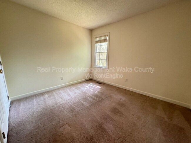 Building Photo - 4328 Bartholomew Cir