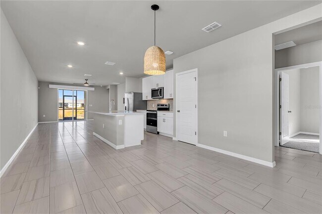 Building Photo - 44254 Frontier Dr