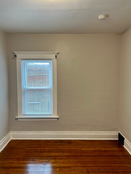 Building Photo - 31 Harvard Pl