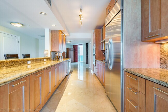 Building Photo - 801 Briny Ave