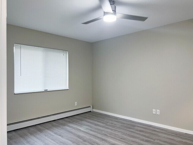 Building Photo - 17416 Adams Ln