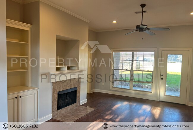 Building Photo - 116 Cedar Green Dr