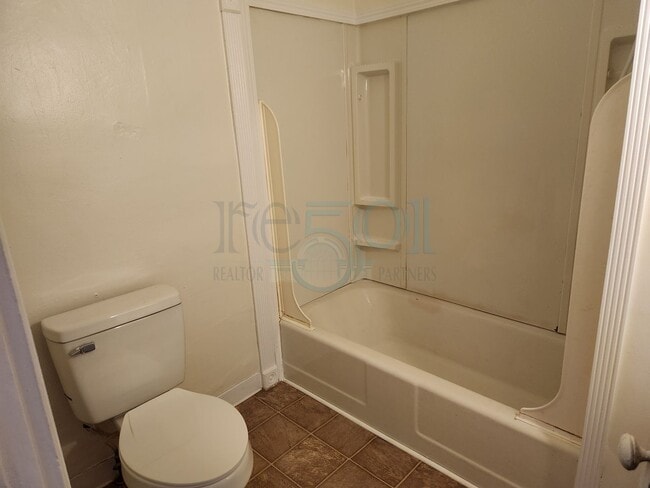 Building Photo - This Hillcrest Bungalow is just what you w...