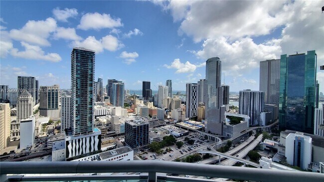 Building Photo - 350 S Miami Ave