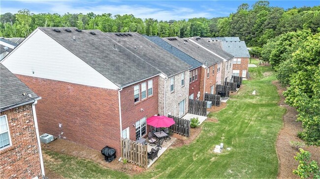 Building Photo - 2279 Hawks Bluff Trail NW