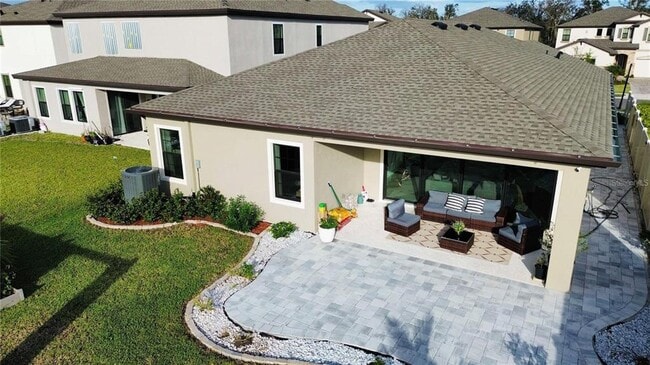 Building Photo - 12661 Oak Hill Way