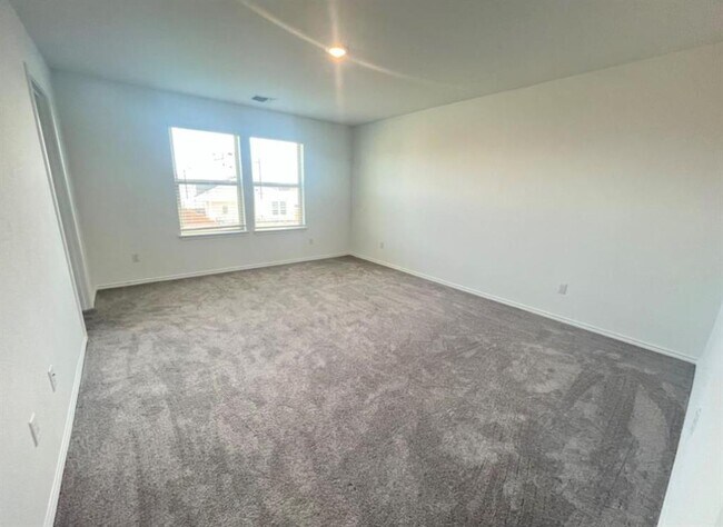 Building Photo - 1512 Holly Lk Dr