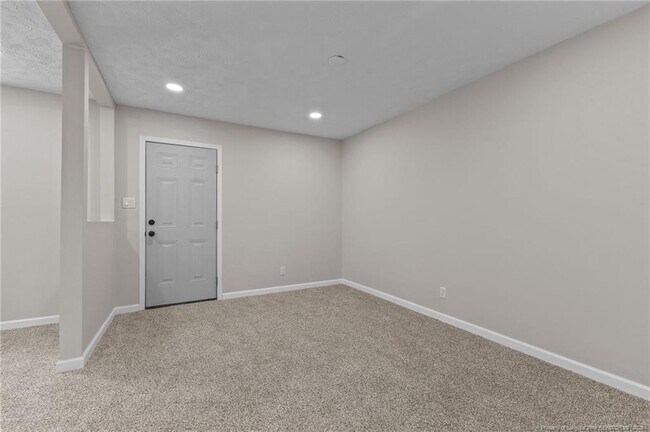 Building Photo - 7326 Hyannis Dr