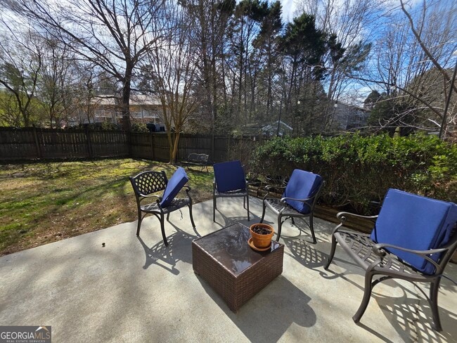 Building Photo - 520 Cornwallis Way