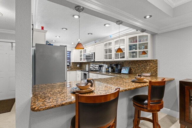 Building Photo - 9119 Limetree Ln