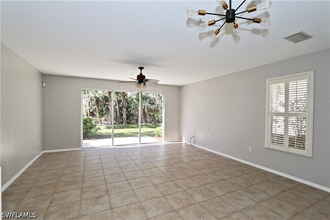 Building Photo - 1055 Albany Ct