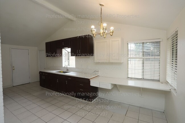Building Photo - 12451 El Rancho Pl