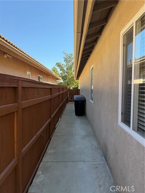 Building Photo - 31570 Lakeridge Ct