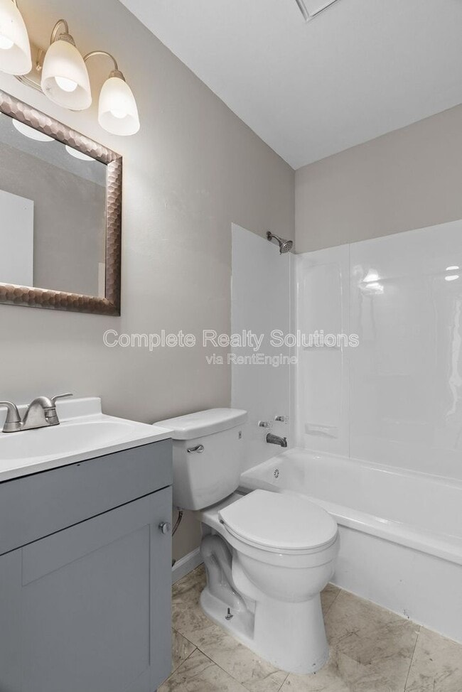 Building Photo - 409 Caithness Rd