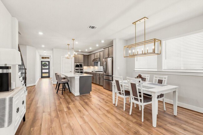 Building Photo - Elegant Living with Space to Spare | 4 Bed • 3.5 Bath