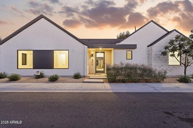 Building Photo - 6323 N 10th Dr