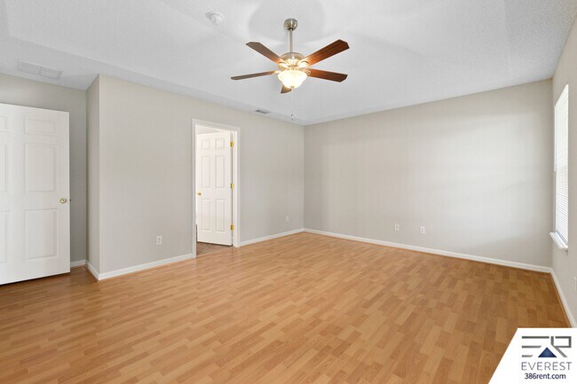 Building Photo - 24 Pittwick Ln