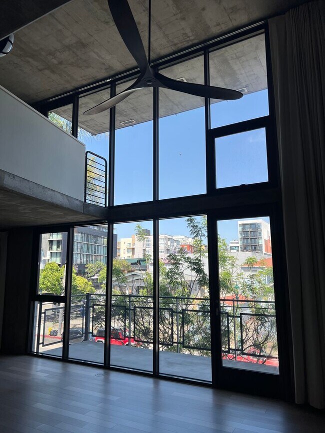 Building Photo - Large Beautiful Loft at highly desired Doma building in Little Italy