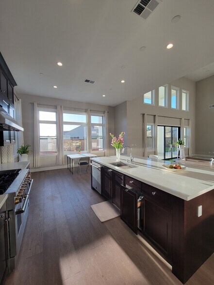 Building Photo - 2163 Shadow Creek Ct