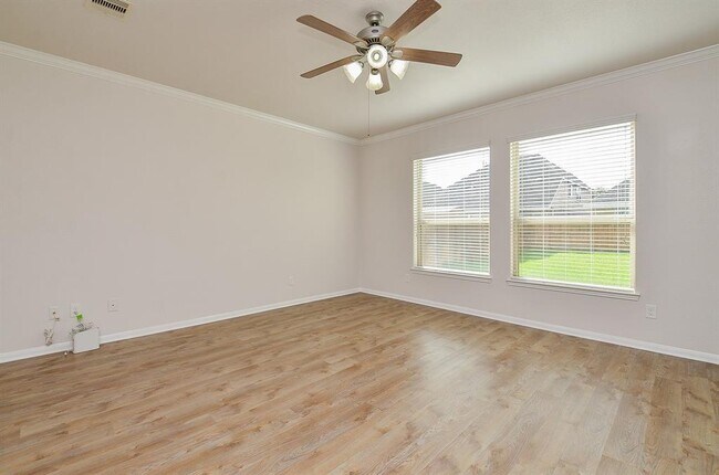 Building Photo - 5610 White Camelia Ct