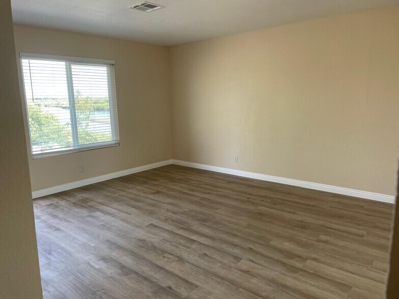 Building Photo - 151195 Rio Vista Dr