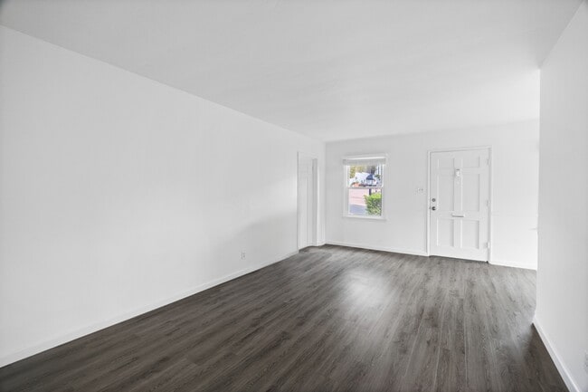 Building Photo - 3493 Meier St