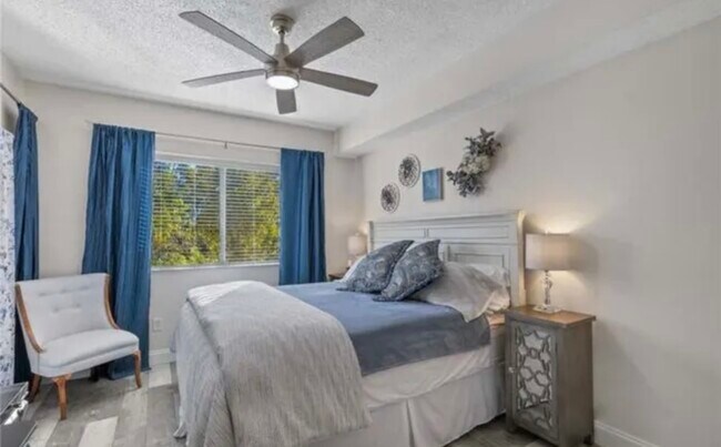 Building Photo - 1840 Florida Club Cir