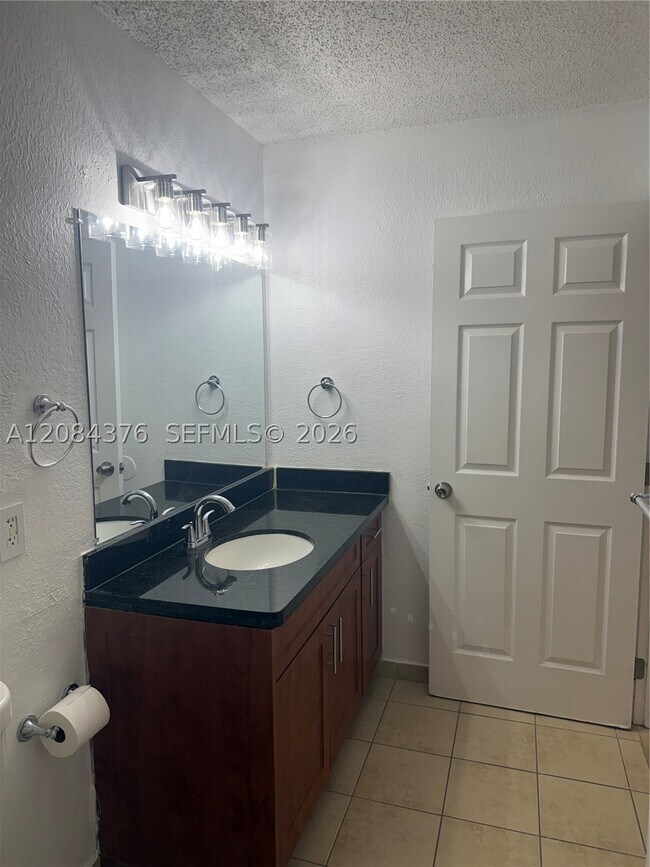 Building Photo - 15680 SW 106th Ln