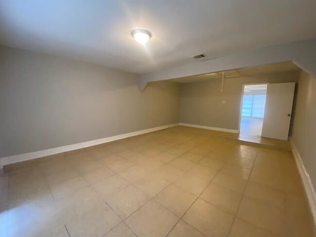 Building Photo - 14511 Flair Dr
