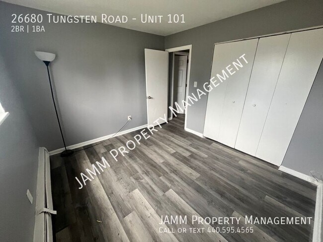 Building Photo - 2-Bedroom Apartment in Euclid!!