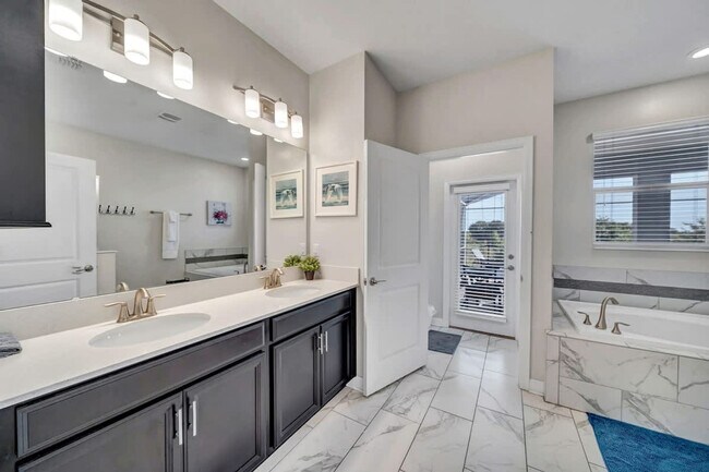 Building Photo - 1605 Maidstone Ct