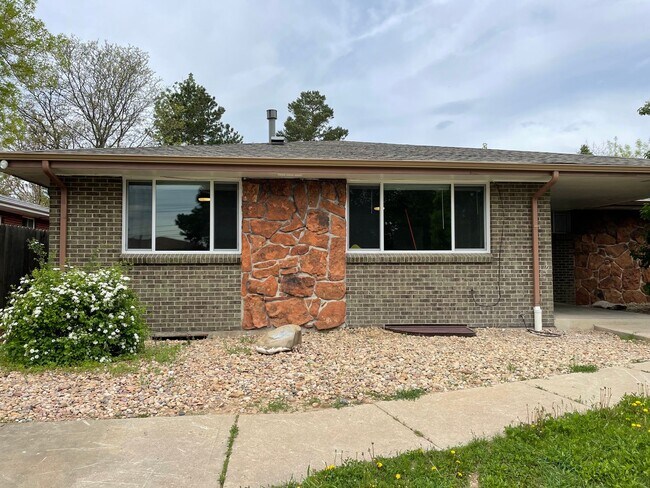 Building Photo - Newly remodeled Arvada home
