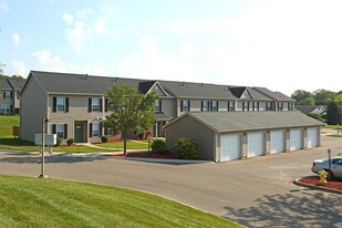 Building Photo - Willow Ponds Townhomes