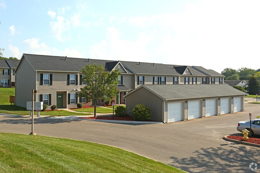 Willow Ponds Townhomes 7500 Yellow Wood Rd Lansing MI 48917