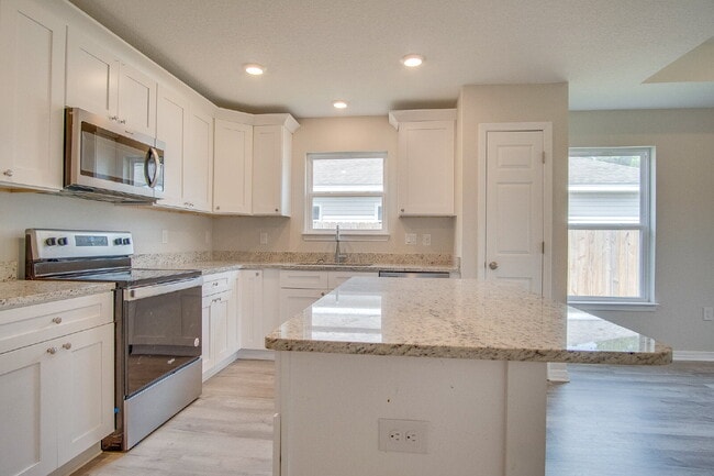 Building Photo - Milton Gem – 3BR/2BA with Covered Porches + $250 Off First Month’s Rent!