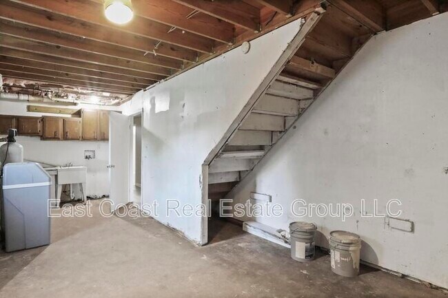 Building Photo - 2068C Virts Ln