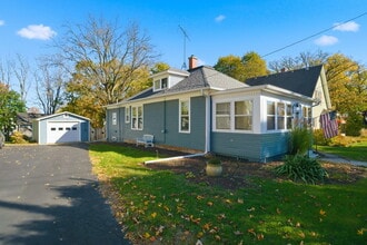 Building Photo - 105 E Washington St