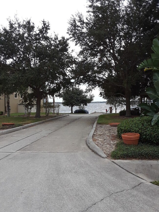 Building Photo - Spacious 4-Bedroom Pool Home with 3-Car Ga...