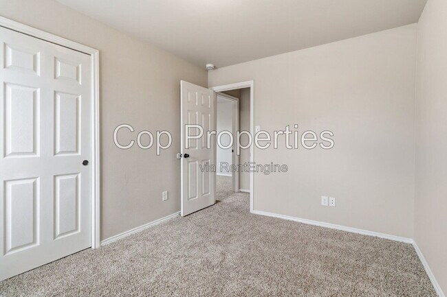 Building Photo - 11103 Belair Dr