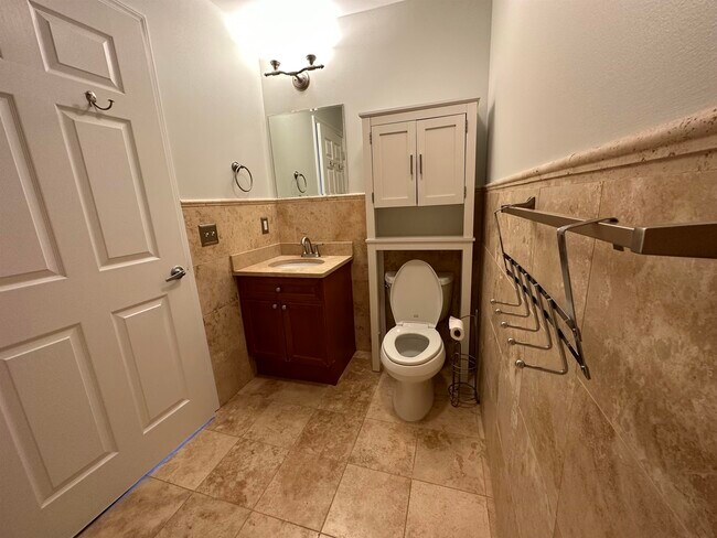 Building Photo - 650 2nd St